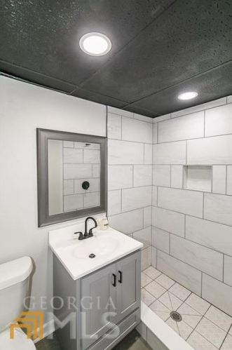 3007 Dogwood Dr, Atlanta GA  30344-3905 exterior