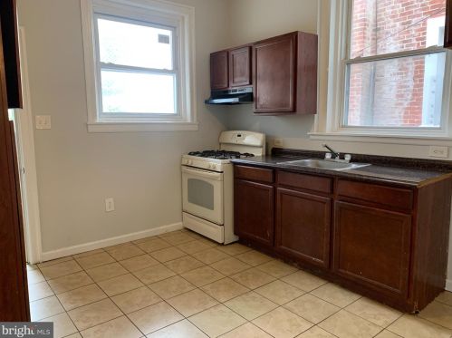 4922 10th St, Philadelphia PA  19141-3902 exterior