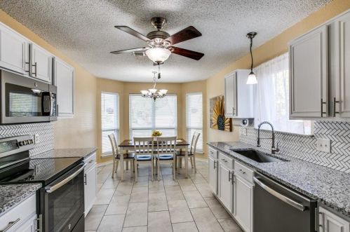 5729 Stone Mdw Ln, Fort Worth TX  76179-3739 exterior