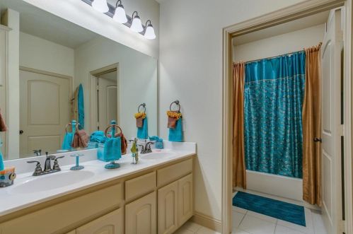 636 Possom Trot Holw, Whitewright TX 75491-7265 exterior