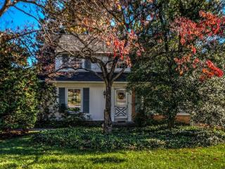 712 Imperial Dr, Lancaster, PA 17601-2020