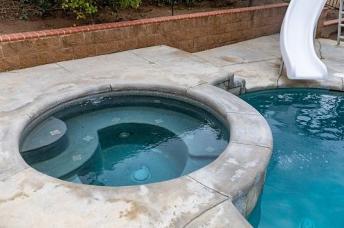 11568 Freedom Trl, Riverside CA  92503-5066 exterior