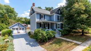12 Academy St, Califon, NJ 07830-4353
