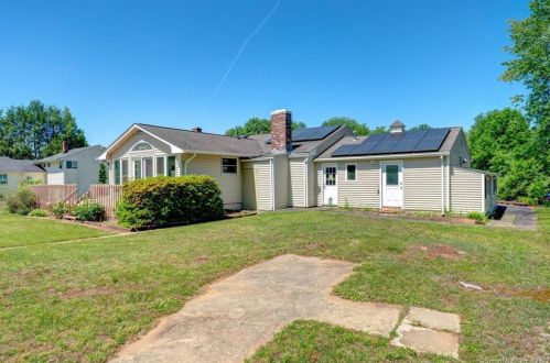 68 Meryl Rd, Wapping, CT 06074-1136