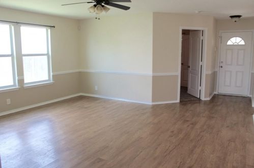 134 Churchill Downs, Uhland TX  78640-5240 exterior