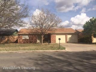 8205 Fremont Ave, Lubbock TX  79423-2816 exterior