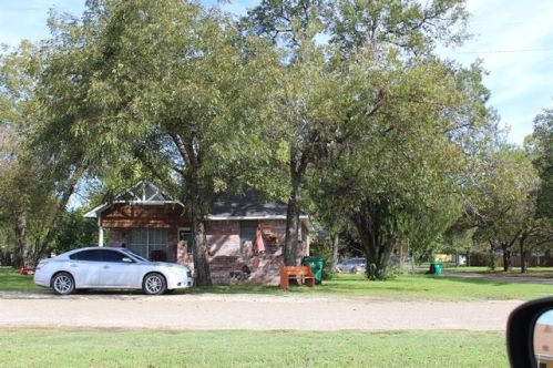 110 1st St, Rosebud, TX 76570