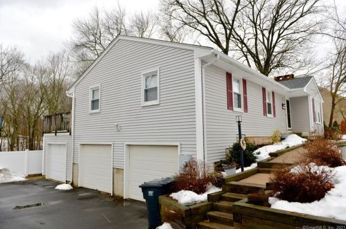 151 Butternut Ln, Southington, CT 06489-3840