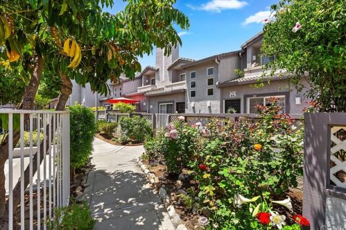 8547 Nichelini Dr, Rancho Cucamonga, CA 91730-7133