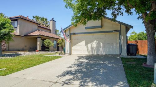 861 Turquoise St, Vacaville, CA 95687-7810