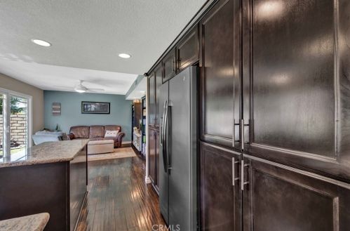 6236 Woodsboro Ave, Anaheim CA  92807-2347 exterior