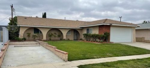 2225 Lindale Ave, Simi Valley, CA 93065-2723