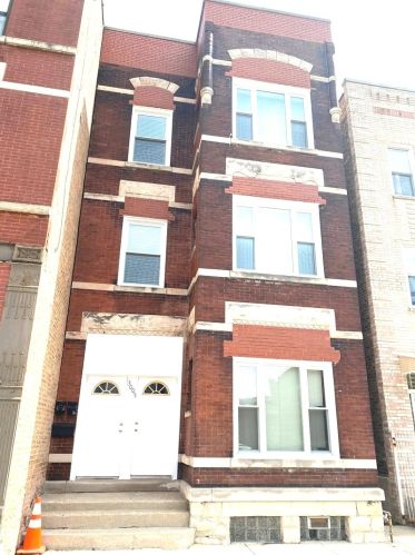 3005 Princeton Ave, Chicago, IL 60616-2606
