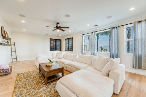 18458 Lakepointe Dr, Riverside CA  92503-0252 exterior