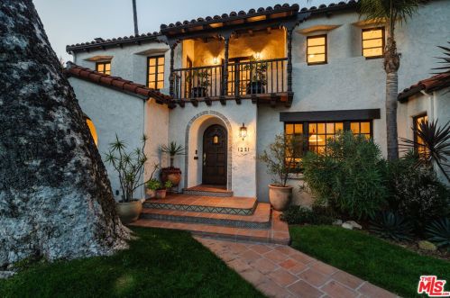 1251 Rossmoyne Ave, Glendale, CA 91207-1861