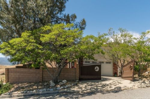 13261 Littlehorn Rd, Leona Valley, CA 93532-1500