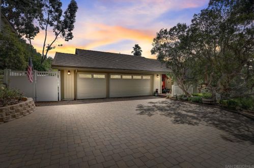1335 Timberpond Dr, El Cajon, CA 92019-3619