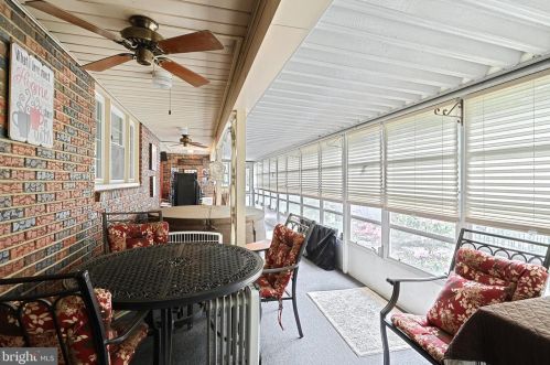 121 Blooming Grv Rd, Hanover PA 17331-8534 exterior