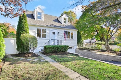 12 Cross St, Greenwich, CT 06831-5031