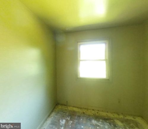 12021 Valleywood Dr, Silver Spring MD 20902-2236 exterior