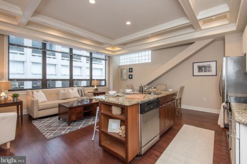 1503 Locust St, Philadelphia, PA 19102-3701