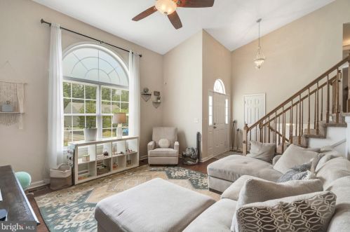 6 Ebony Ct, Fredericksburg, VA 22405-6332