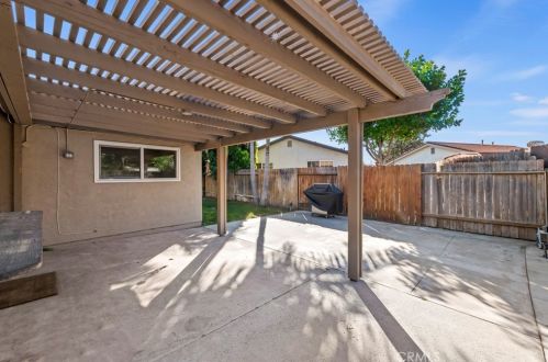 5012 Holbrook St, Anaheim CA  92807-1103 exterior
