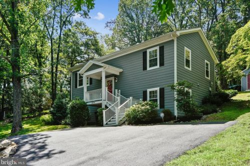 35759 Hayman Ln, Round Hill, VA 20141-2550