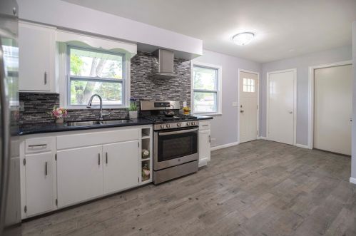 6214 Lilac Dr, Minneapolis MN  55430-2248 exterior