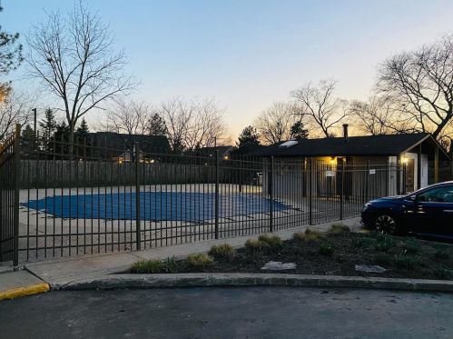 453 Elm St, Bannockburn IL  60015-5823 exterior