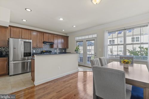 5031 Potomac Highlands Cir, Triangle VA  22172-1780 exterior
