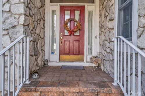 40 Lavender Dr, Princeton NJ  08540-9448 exterior