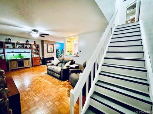 1985 Oakland Way, Aurora CO 80014-1108 exterior