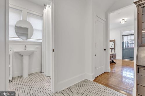 506 High St, Carlisle PA  17013-2811 exterior