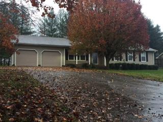 1428 Thrasher Hills Dr, Dalton, GA 30721-8481