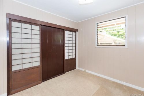 3430 Kaohinani Dr, Honolulu HI  96817-1022 exterior