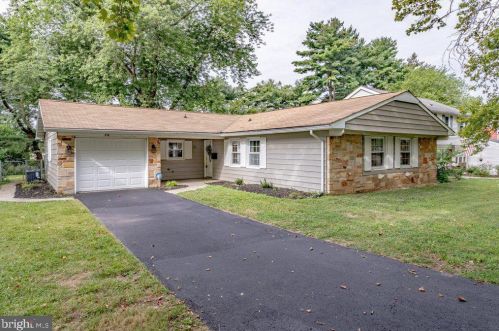 78 Hinsdale Ln, Willingboro, NJ 08046-1209