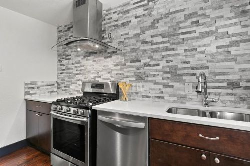 4247 Cresthaven Rd, Dallas TX  75209-3009 exterior