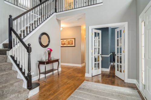 345 Whitewater Ln, Oswego, IL 60543-7565