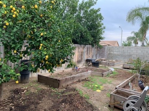 5595 Via Escalante, Riverside CA  92509-5563 exterior