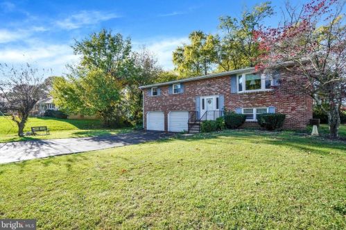 2361 Cottonwood Rd, York, PA 17408-4030