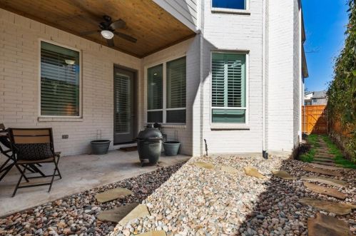 5620 Anita St, Dallas TX  75214-2709 exterior