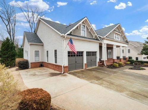 2827 Oleander St, Buford, GA 30519-8054