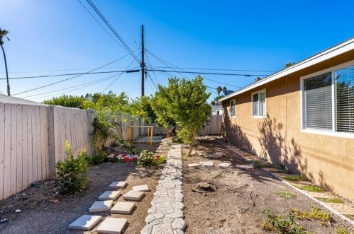 4106 Madrona Rd, Riverside CA  92504-2919 exterior