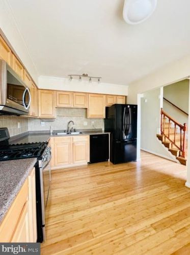 3517 Cranmer Mews, Woodbridge VA  22193-5302 exterior