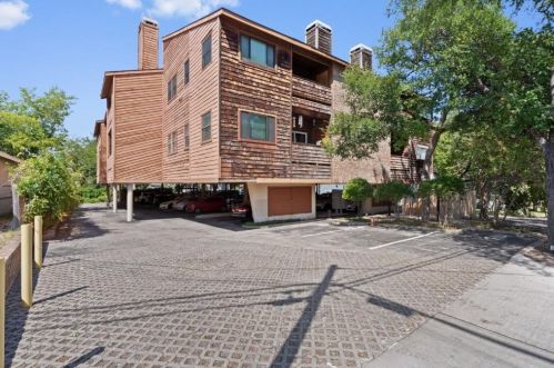 2508 12th St, Austin TX  78702-1803 exterior