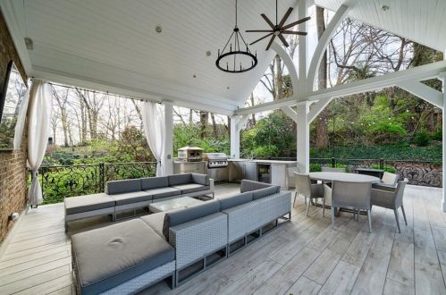 239 Beverly Rd, Atlanta GA  30309-2643 exterior