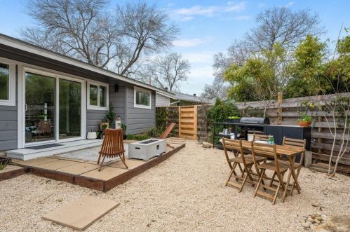 5303 Beechmoor Dr, Austin TX  78723-5411 exterior