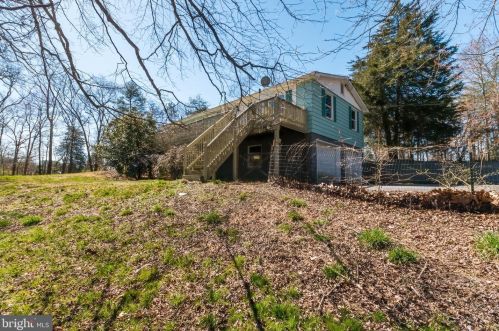 221 Conner Bowers Rd, Hedgesville, WV 25427-5482