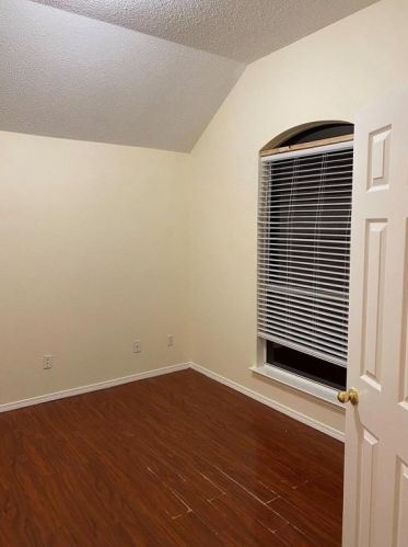 1622 Nicole Ln, Garland TX  75040-8904 exterior